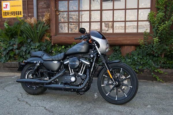 Harley-Davidson Iron883 アルミ製ビキニカウル