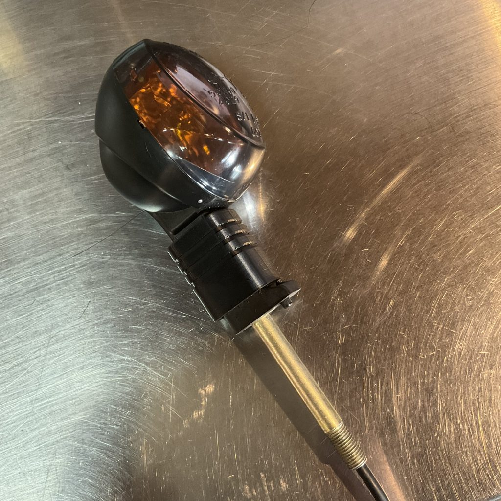 Buell 折れたウインカーの修理部品