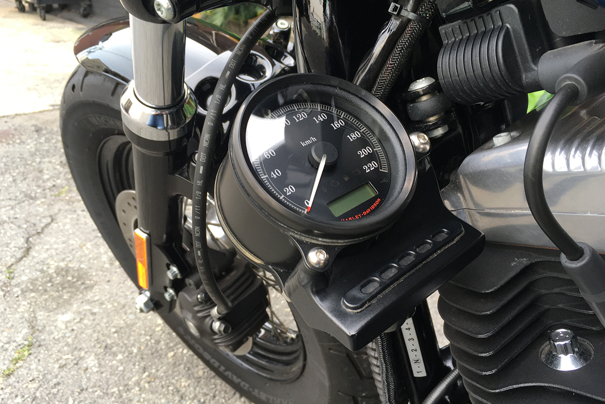 XL1200X サイドマウントメーター