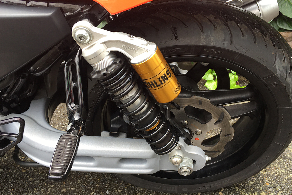 XR1200 オーリンズサスペンション