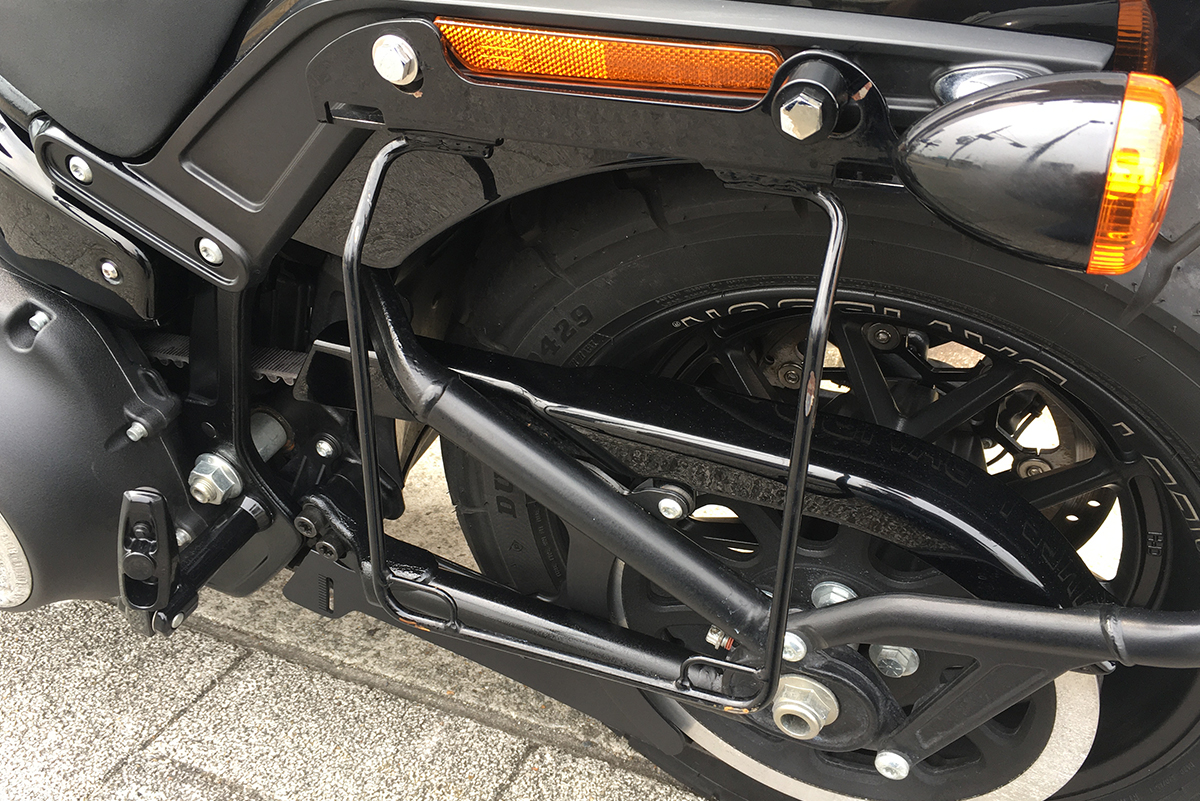 FXFB サドルバッグサポート