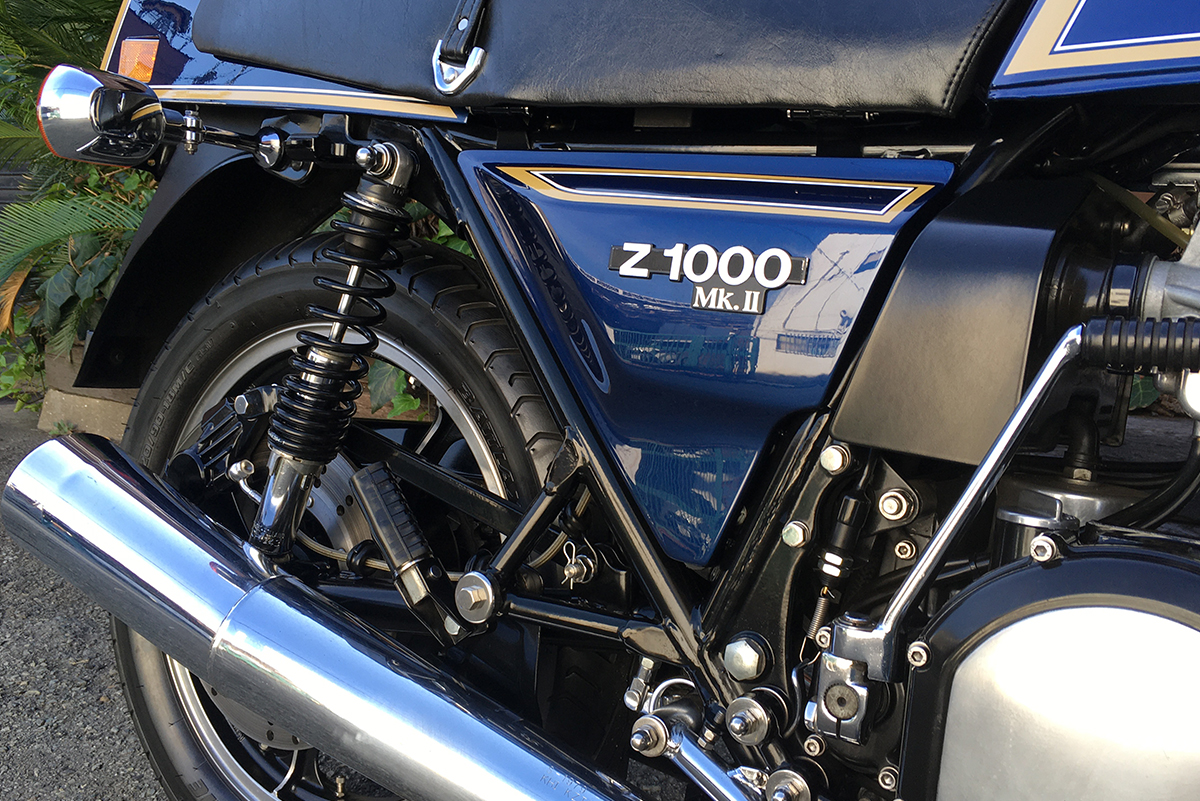 Z1000MK2 サイドカバー
