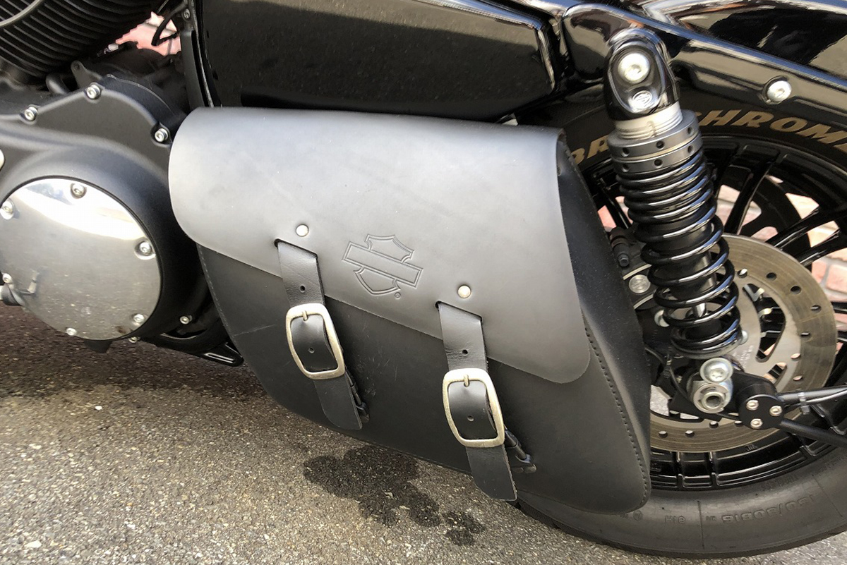 XL1200X サドルバッグ