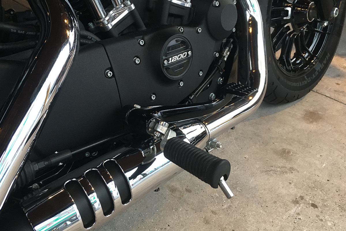 XL1200X ミッドコントロール