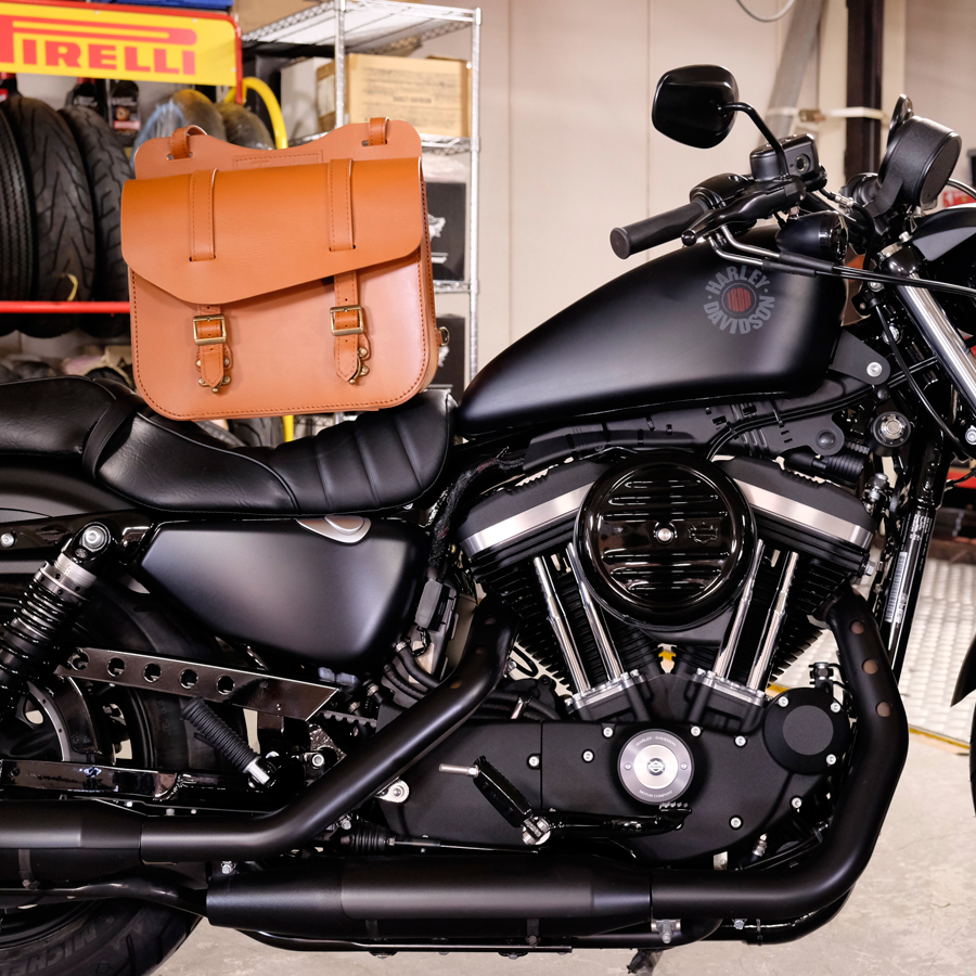 寺田モータース TM Leather 本革製レザーサドルバッグ 黒 Mサイズ 8L 車体左側用 ETC車載器用内ポケット ワンタッチ開閉ロッ バイク 用バッグ