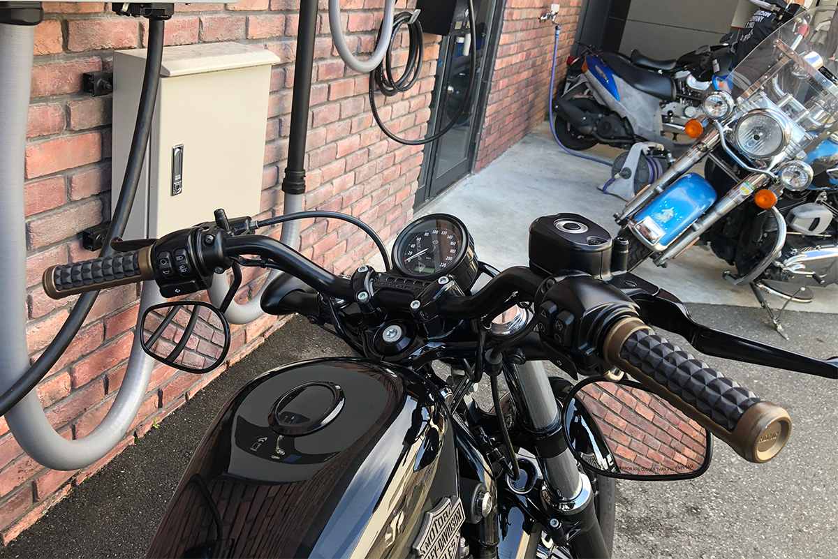 XL1200X グリップ