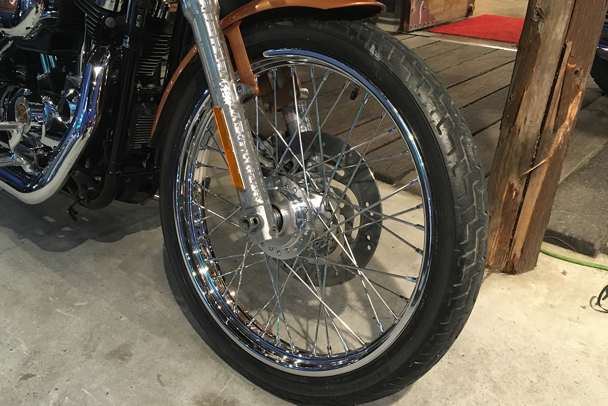 XL1200C スポークホイール